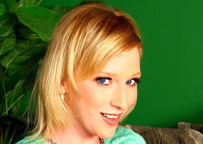 Alexa Lynn