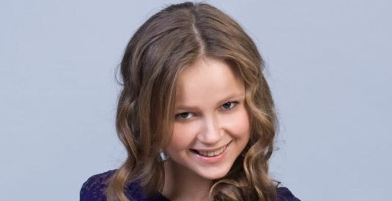 Alexandra D Wiki, Bio, Net Worth, Age, Height & Career Facts - Knownalytics