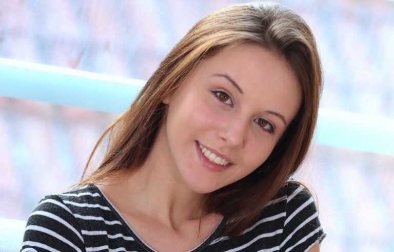 Alisa Amore Wiki, Bio, Net Worth, Age, Height & Career Facts - Knownalytics