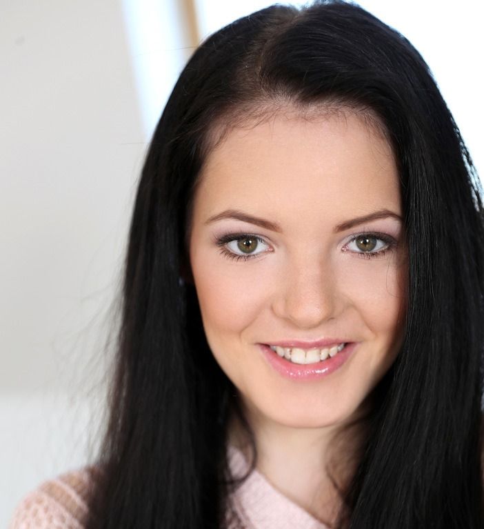 Anie Darling Wiki, Bio, Net Worth, Age, Height & Career Facts - Knownalytics