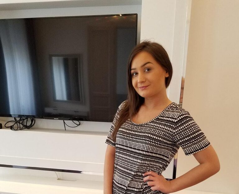 Anina Silk Wiki, Bio, Net Worth, Age, Height & Career Facts - Knownalytics