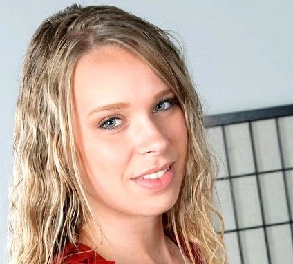 Anna Stevens