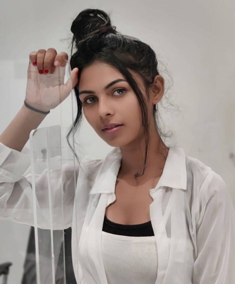 Arohi Barde Wiki, Bio, Net Worth, Age, Height & Career Facts - Knownalytics