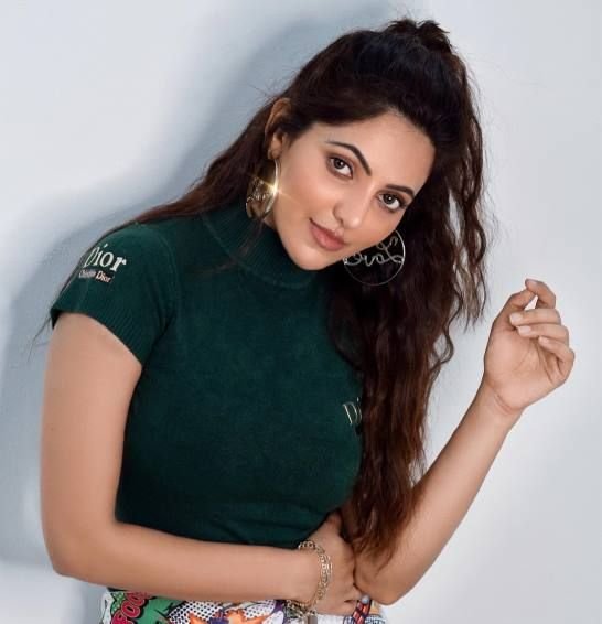 Athulya Ravi Wiki, Bio, Net Worth, Age, Height & Career Facts - Knownalytics