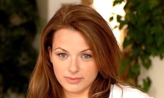Ava Miller Age, Height, Net Worth, Salary, Annual Income - Knownalytics