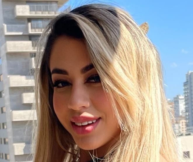 Beatriz Sampaio Wiki, Bio, Net Worth, Age, Height & Career Facts - Knownalytics