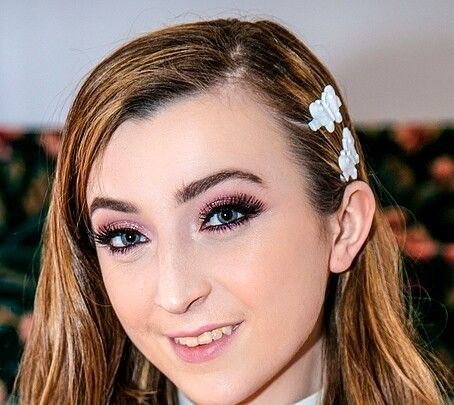 Cameron Minx Age, Height, Net Worth, Salary, Annual Income - Knownalytics