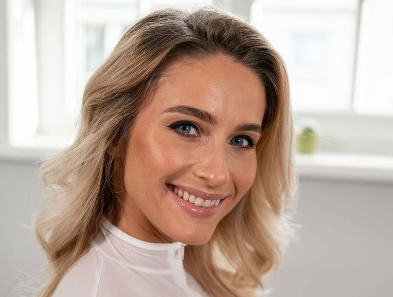 Cara Mell Wiki, Bio, Net Worth, Age, Height & Career Facts - Knownalytics