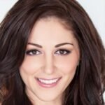 Carlotta Champagne