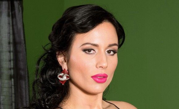 Carmen De Luz