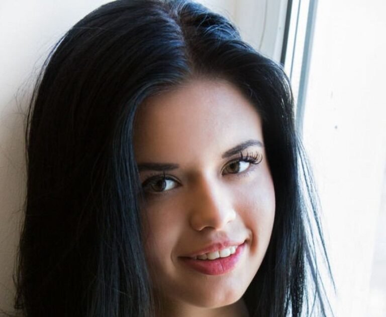 Carmen Summer Wiki, Bio, Net Worth, Age, Height & Career Facts - Knownalytics