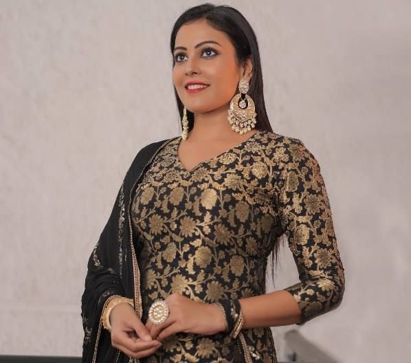 Chandini Tamilarasan Wiki, Bio, Net Worth, Age, Height & Career Facts - Knownalytics