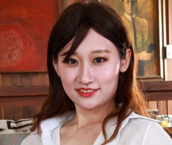 Chloe Lin