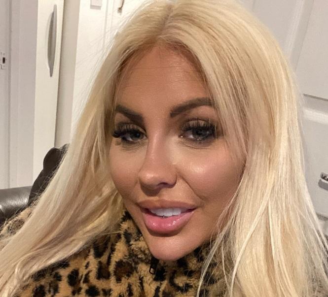 Chloe Savage