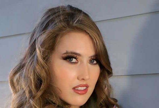 Electra Rayne