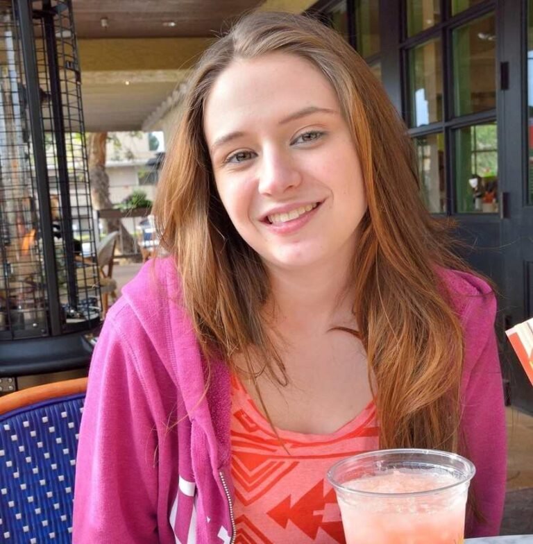 Elektra Rose Wiki, Bio, Net Worth, Age, Height & Career Facts - Knownalytics
