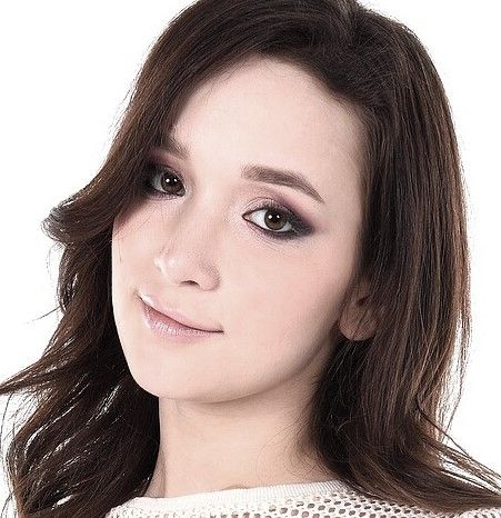 Ellie Leen