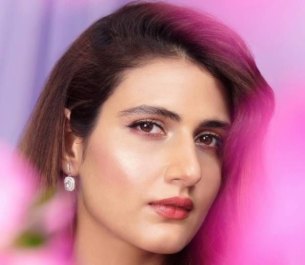 Fatima Sana Shaikh Wiki, Bio, Net Worth, Age, Height & Career Facts - Knownalytics