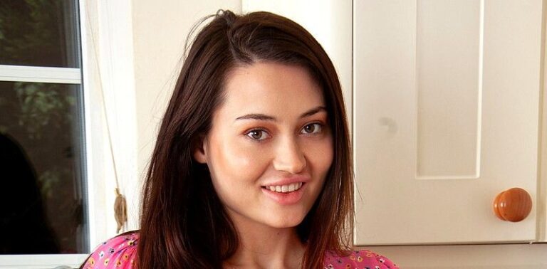 Gabriella Knight Wiki, Bio, Net Worth, Age, Height & Career Facts - Knownalytics