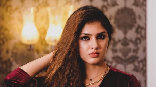 Gayathri Suresh Age, Height, Net Worth, Salary, Annual Income - Knownalytics