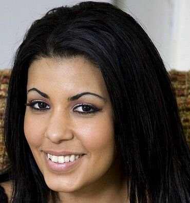 Giselle Humes Wiki, Bio, Net Worth, Age, Height & Career Facts - Knownalytics