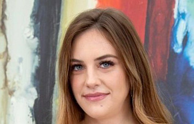 Hannah Stasia Wiki, Bio, Net Worth, Age, Height & Career Facts - Knownalytics