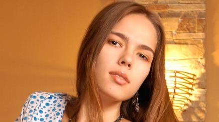 Julia Ae Wiki, Bio, Net Worth, Age, Height & Career Facts - Knownalytics