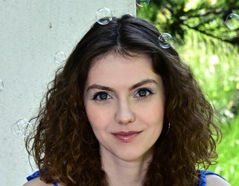 Julia Jacobs