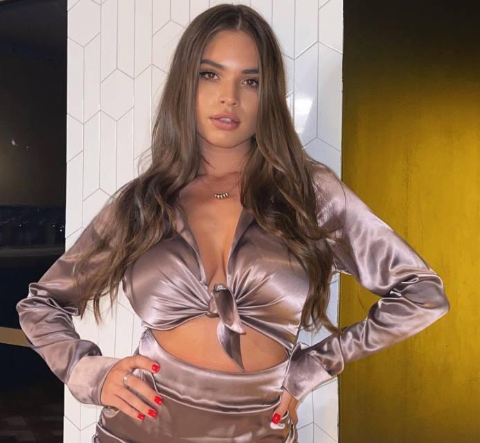 Julia Tkach Wiki, Bio, Net Worth, Age, Height & Career Facts - Knownalytics