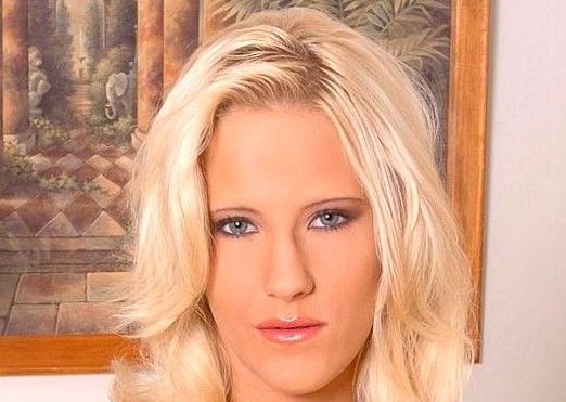 Justine Ashley Wiki, Bio, Net Worth, Age, Height & Career Facts - Knownalytics