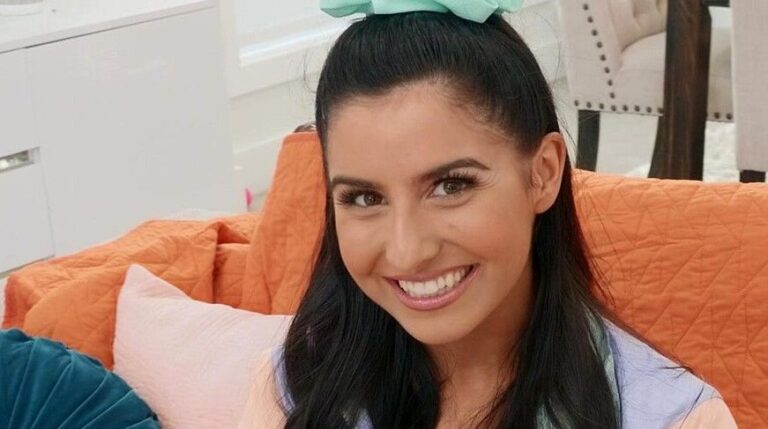 Kaitlyn Katsaros Wiki, Bio, Net Worth, Age, Height & Career Facts - Knownalytics