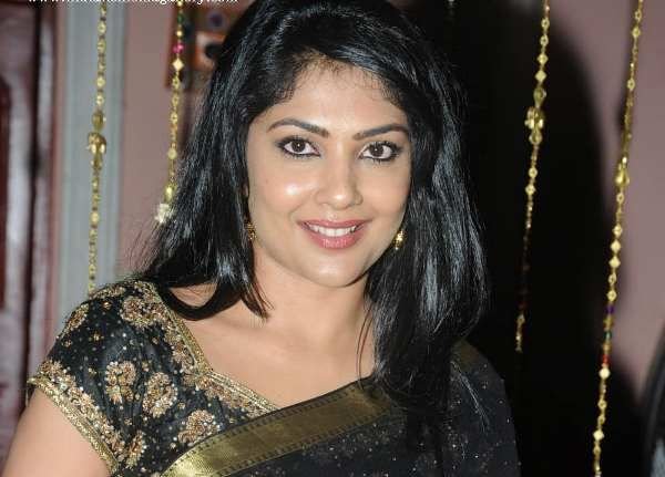 Kamalinee Mukherjee Wiki, Bio, Net Worth, Age, Height & Career Facts - Knownalytics