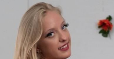 Katie Diamonds Age, Height, Net Worth, Salary, Annual Income - Knownalytics