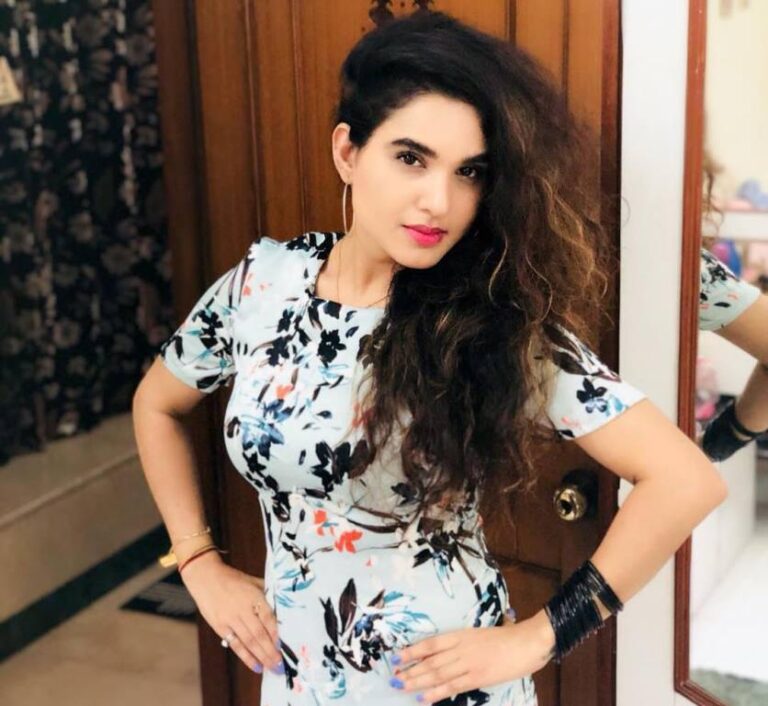 Kavya Singh Wiki, Bio, Net Worth, Age, Height & Career Facts - Knownalytics