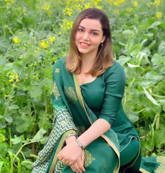 Kyra Dutt Age, Height, Net Worth, Salary, Annual Income - Knownalytics