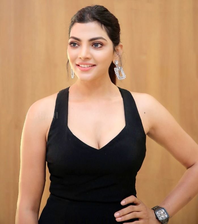 Lahari Shari