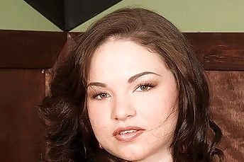 Leenuh Rae Wiki, Bio, Net Worth, Age, Height & Career Facts - Knownalytics