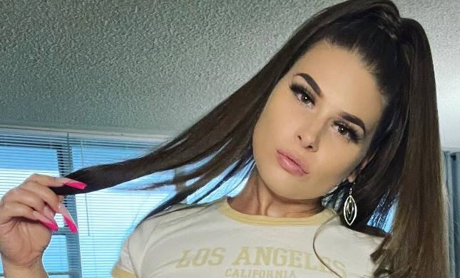 Lexi Nicole Scarlet