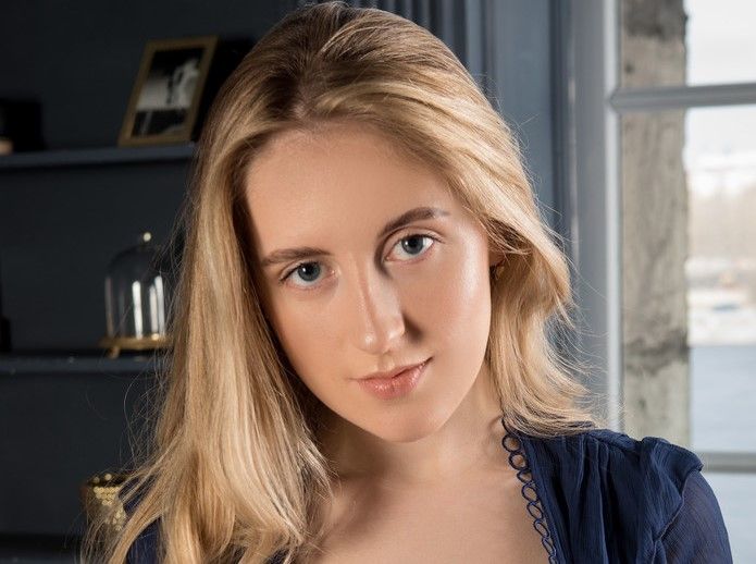 Lily Poison Wiki, Bio, Net Worth, Age, Height & Career Facts - Knownalytics