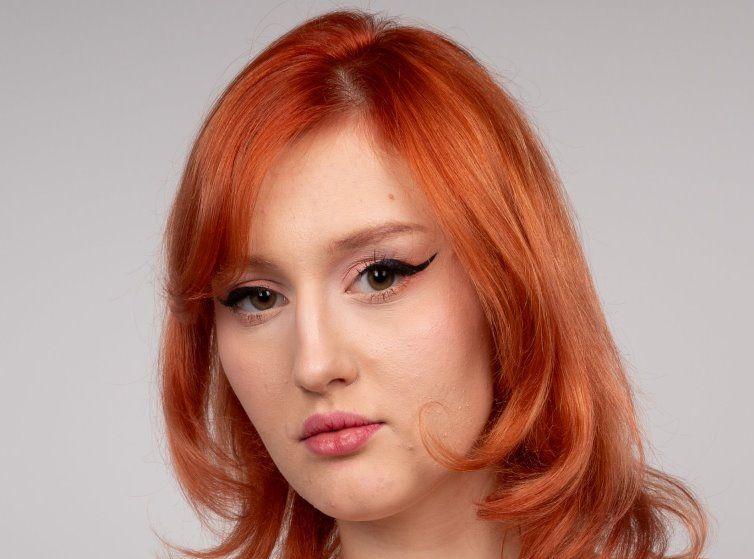Lola Red Wiki, Bio, Net Worth, Age, Height & Career Facts - Knownalytics