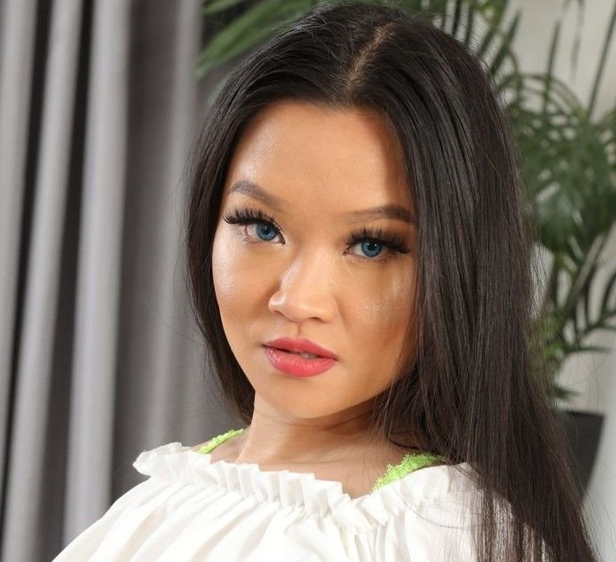 Louisa Lu Wiki, Bio, Net Worth, Age, Height & Career Facts - Knownalytics