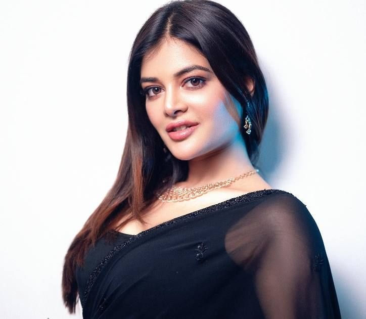 Madhumita Sarcar Wiki, Bio, Net Worth, Age, Height & Career Facts - Knownalytics
