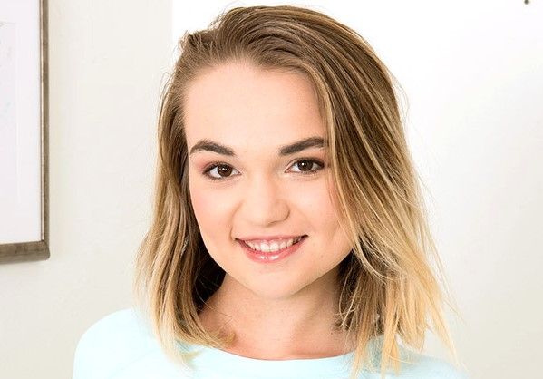 Madison Reese Age, Height, Net Worth, Salary, Annual Income - Knownalytics