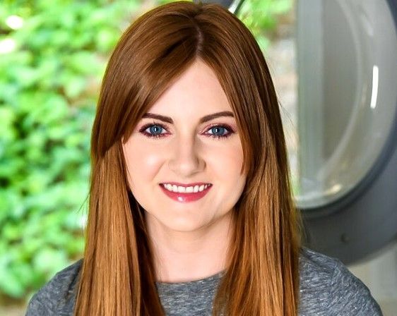 Miley Cole Age, Height, Net Worth, Salary, Annual Income - Knownalytics