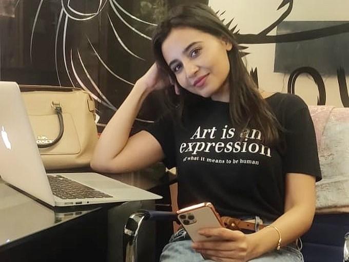 Nivedita Tiwari Age, Height, Net Worth, Salary, Annual Income - Knownalytics