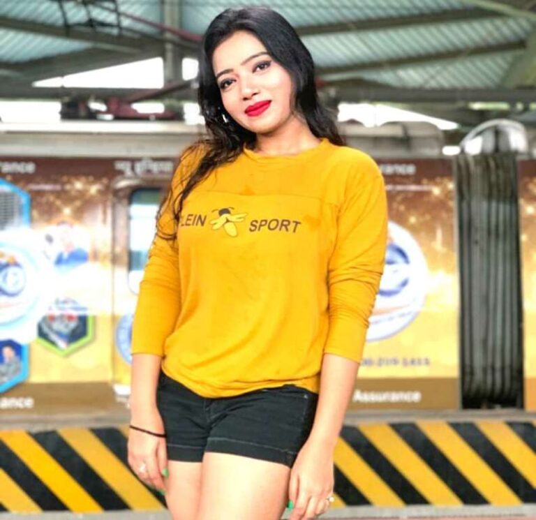 Rekha Mona Sarkar Wiki, Bio, Net Worth, Age, Height & Career Facts - Knownalytics