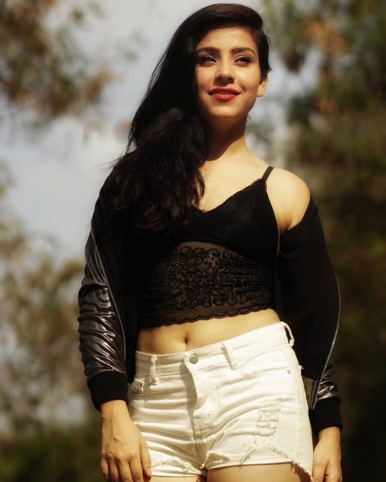 Ruby Bharaj Age, Wiki, Height, Net Worth, Lifestyle, Career - Knownalytics