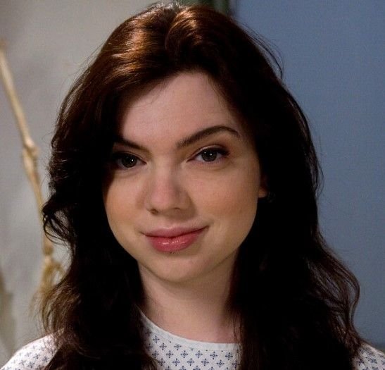 Sarah Hunter Wiki, Bio, Net Worth, Age, Height & Career Facts - Knownalytics