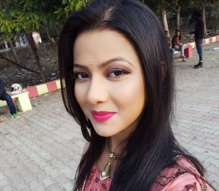 Saumya Tiwari Wiki, Bio, Net Worth, Age, Height & Career Facts - Knownalytics