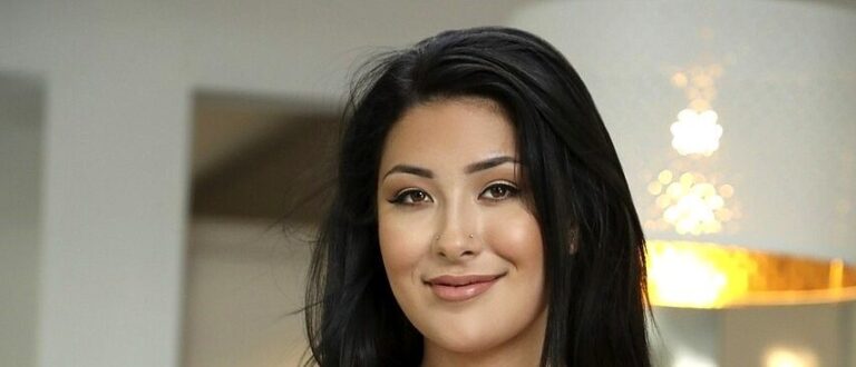 Serena Skye Wiki, Bio, Net Worth, Age, Height & Career Facts - Knownalytics